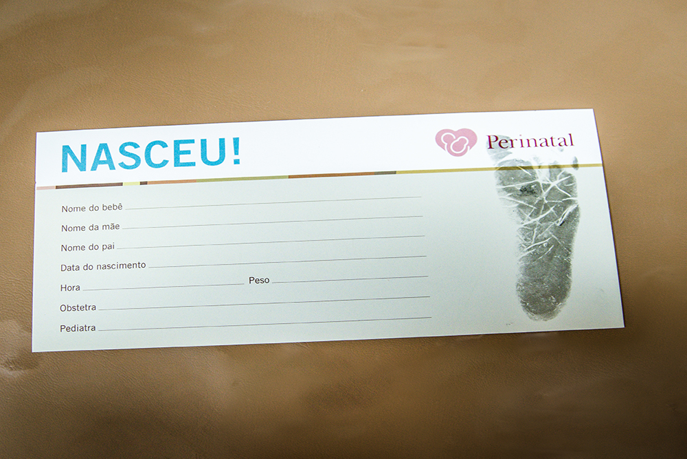 Cobertura fotográfica de parto nascimento cesárea parto normal parto humanizado maternidade menina recém nascida mãe pai obstetra sala de parto niteroi rio de janeiro são Gonçalo