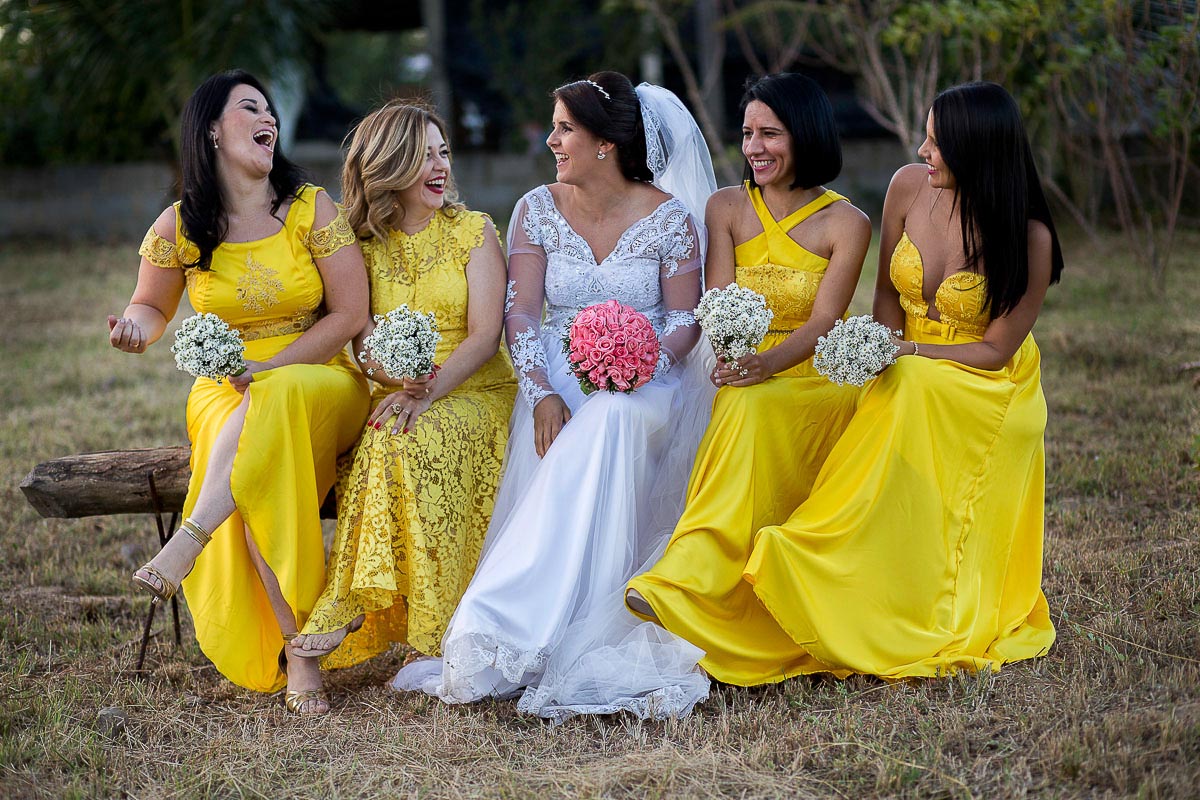 noiva e madrinhas casamento de dia
