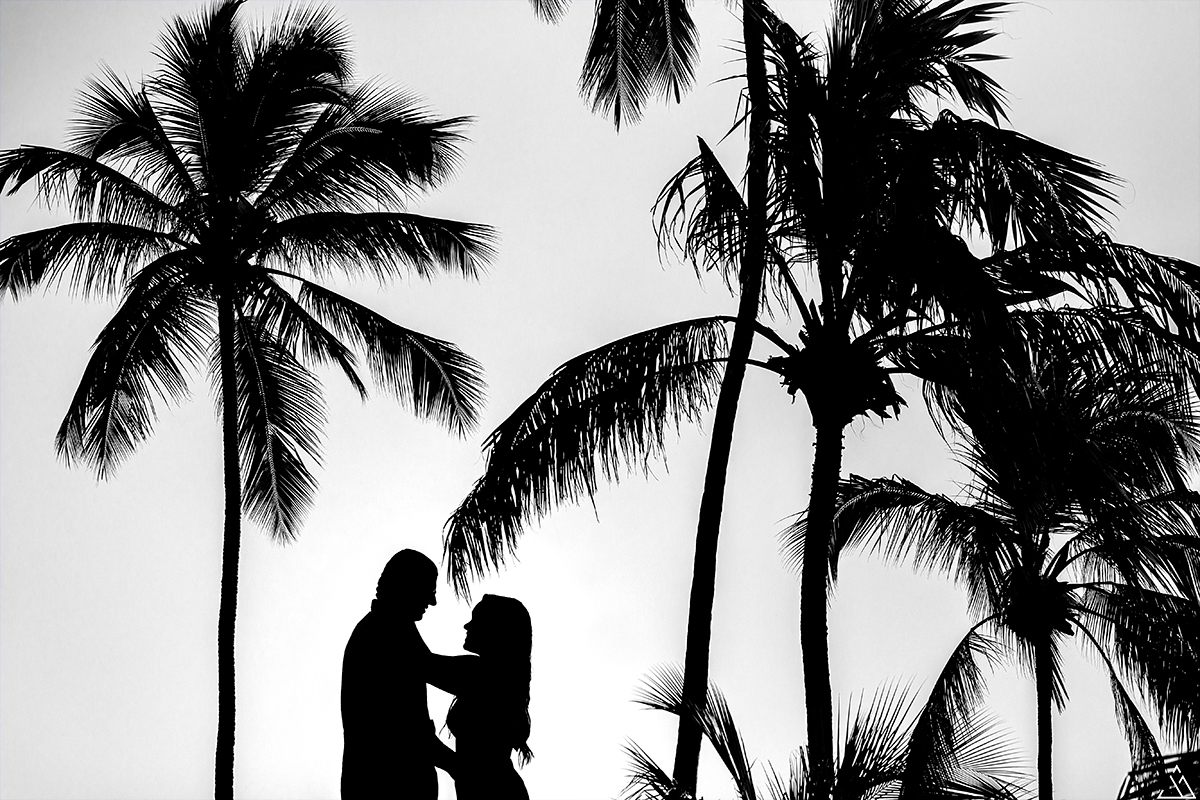casal mayara e sergio ensaio de pré casamento feito na praia de carneiros em pernambuco