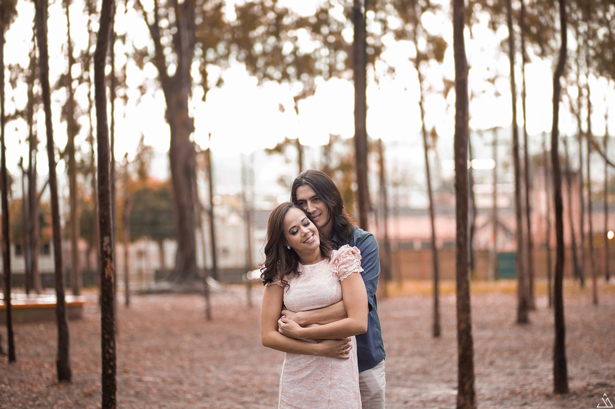 ensaio de pré casamento do casal camila e ronio feito em garanhuns por jessica mendes fotografia. fotógrafo de casamento. fotógrafo de casal.