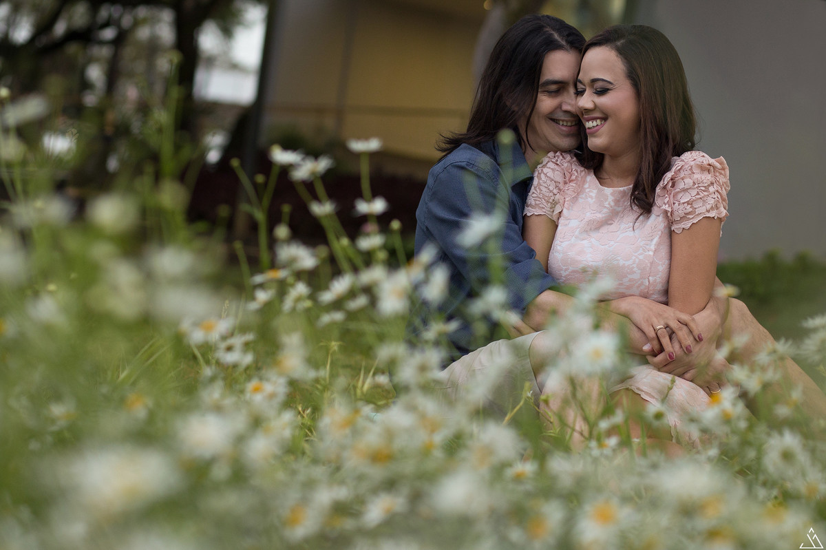 ensaio de pré casamento do casal camila e ronio feito em garanhuns por jessica mendes fotografia. fotógrafo de casamento. fotógrafo de casal.