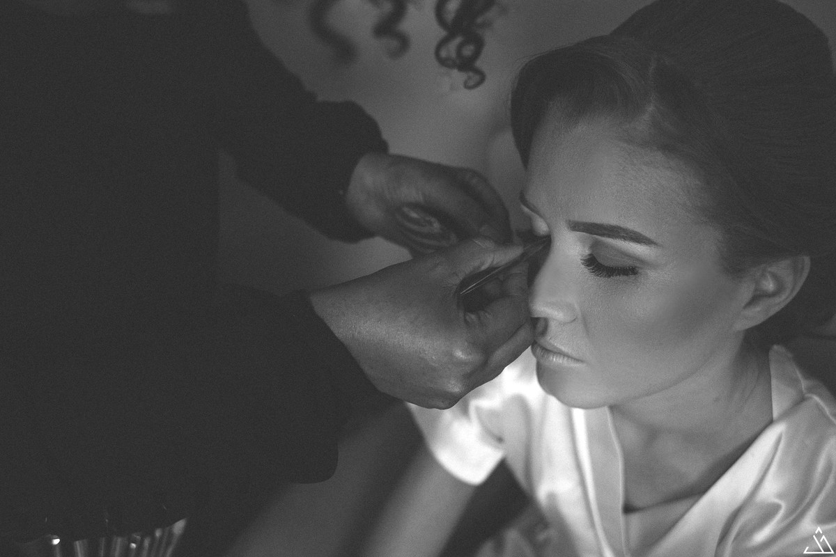 Jessica Mendes fotografia. Maquiagem de noiva. Making of feito no radisson hote na praia de boa viagem em recife.