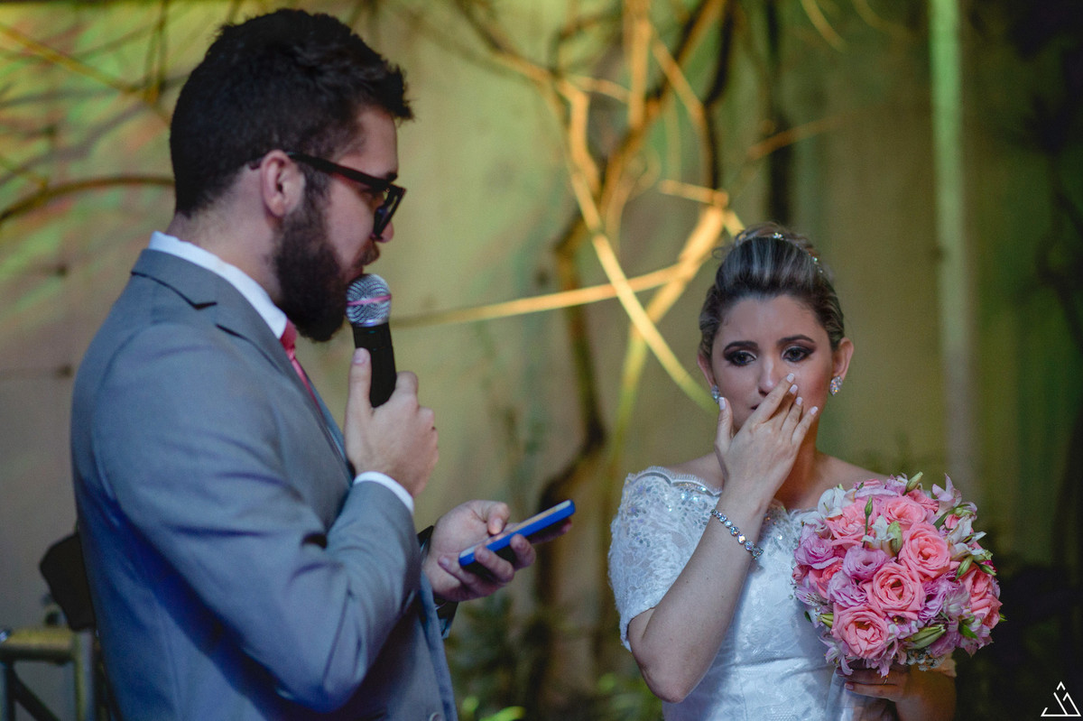 Fotógrafo de casamento em caruaru, recife, pernambuco. Jessica mendes fotografia. Casamento Ithala e Rafael. noiva chorando. votos de casamento.
