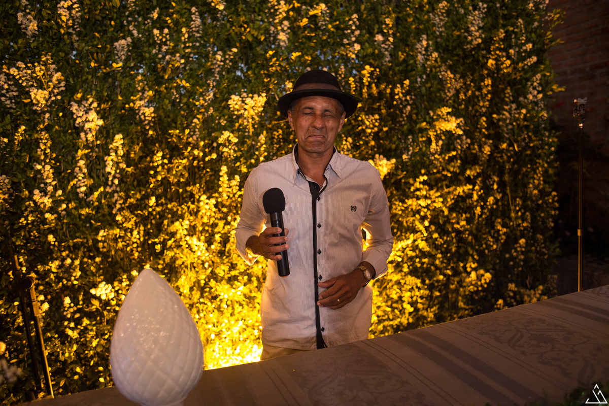 Fotógrafo de casamento. Jessica mendes fotografia. Fotos do casamento de dia. comedoria mulheres de fibra. alto do moura -pe.