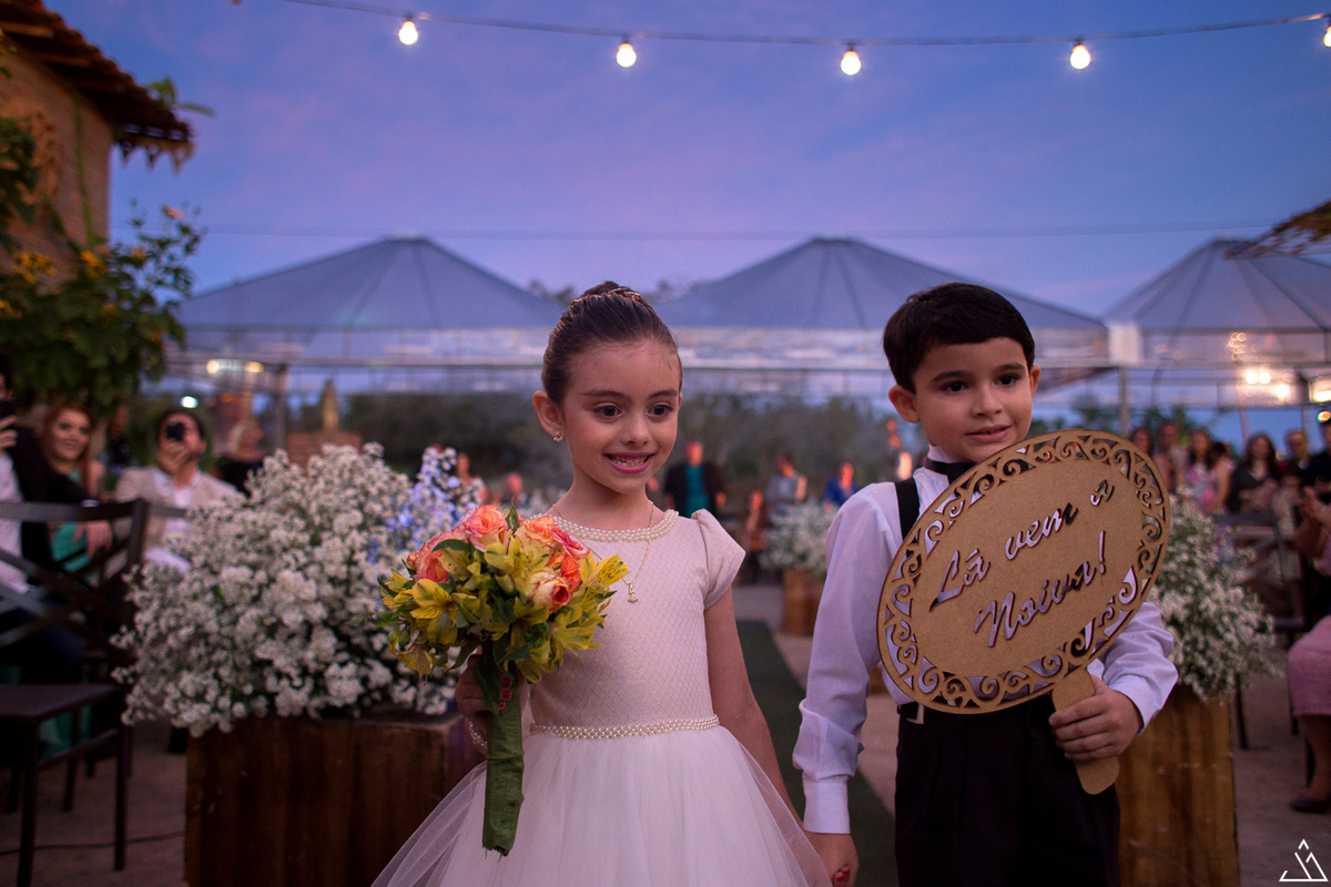 Fotógrafo de casamento. Jessica mendes fotografia. Fotos do casamento de dia. comedoria mulheres de fibra. alto do moura -pe.