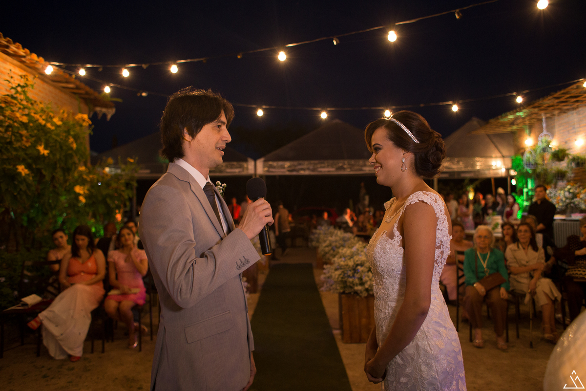 Fotógrafo de casamento. Jessica mendes fotografia. Fotos do casamento de dia. comedoria mulheres de fibra. alto do moura -pe.