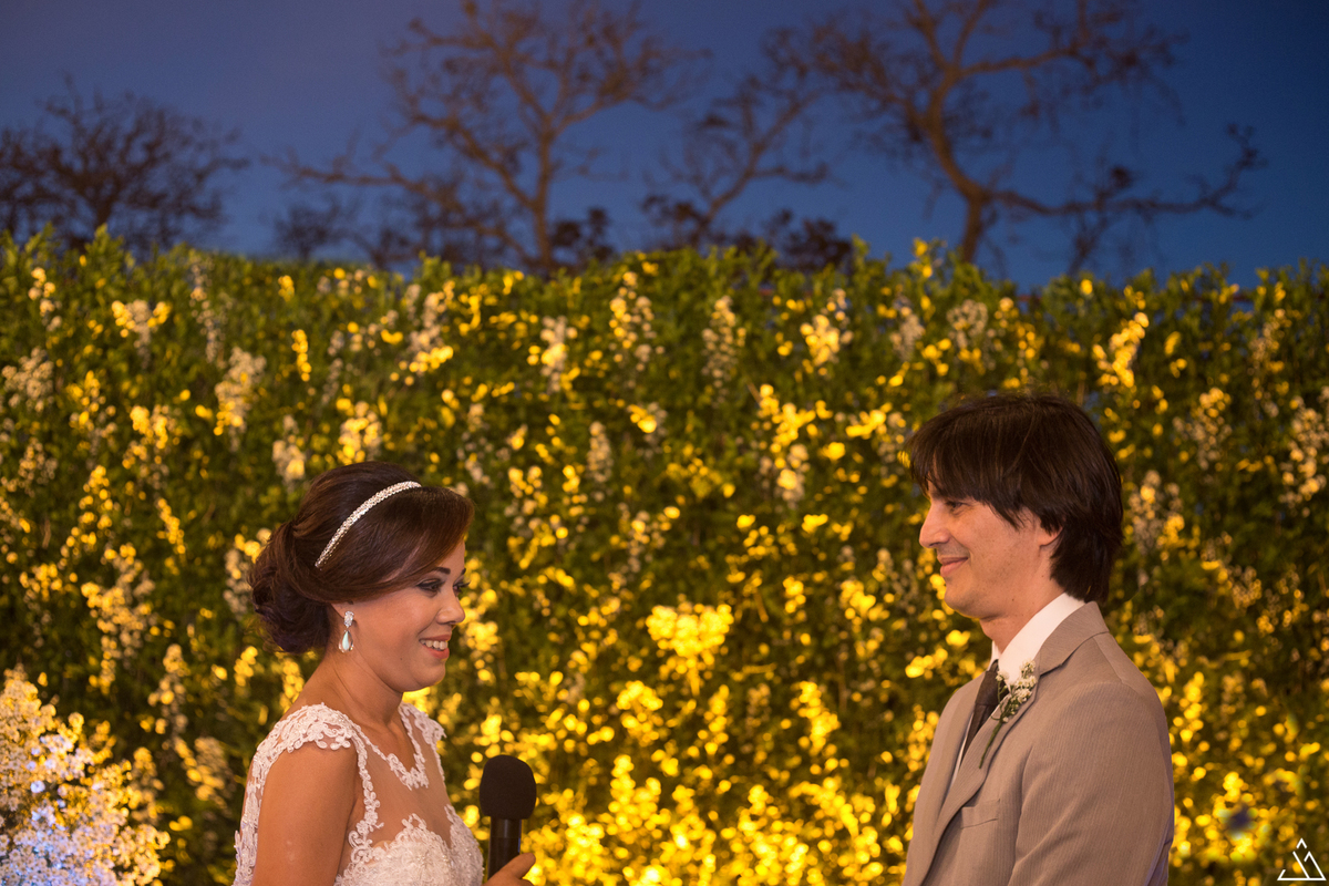 Fotógrafo de casamento. Jessica mendes fotografia. Fotos do casamento de dia. comedoria mulheres de fibra. alto do moura -pe.