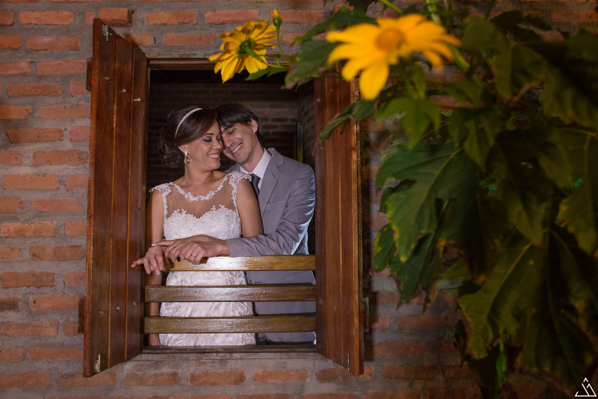 Fotógrafo de casamento. Jessica mendes fotografia. Fotos do casamento de dia. comedoria mulheres de fibra. alto do moura -pe.