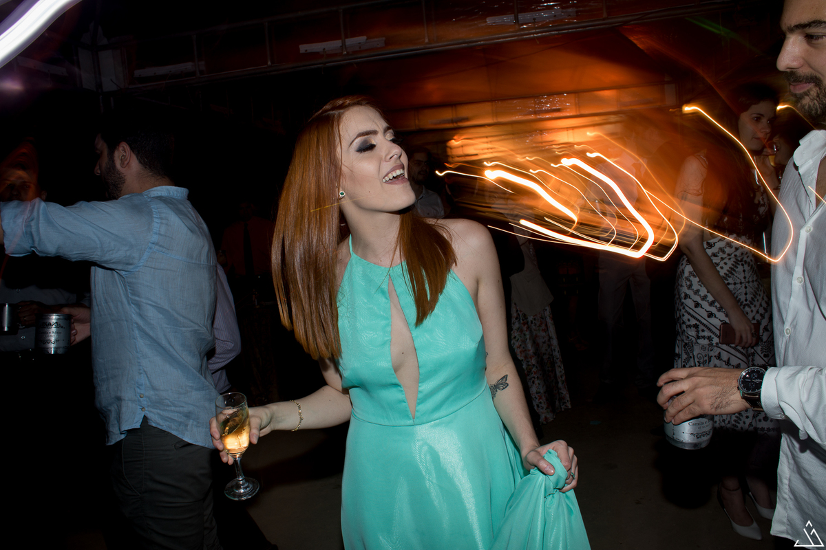 Fotógrafo de casamento. Jessica mendes fotografia. Fotos do casamento de dia. comedoria mulheres de fibra. alto do moura -pe. foto de balada