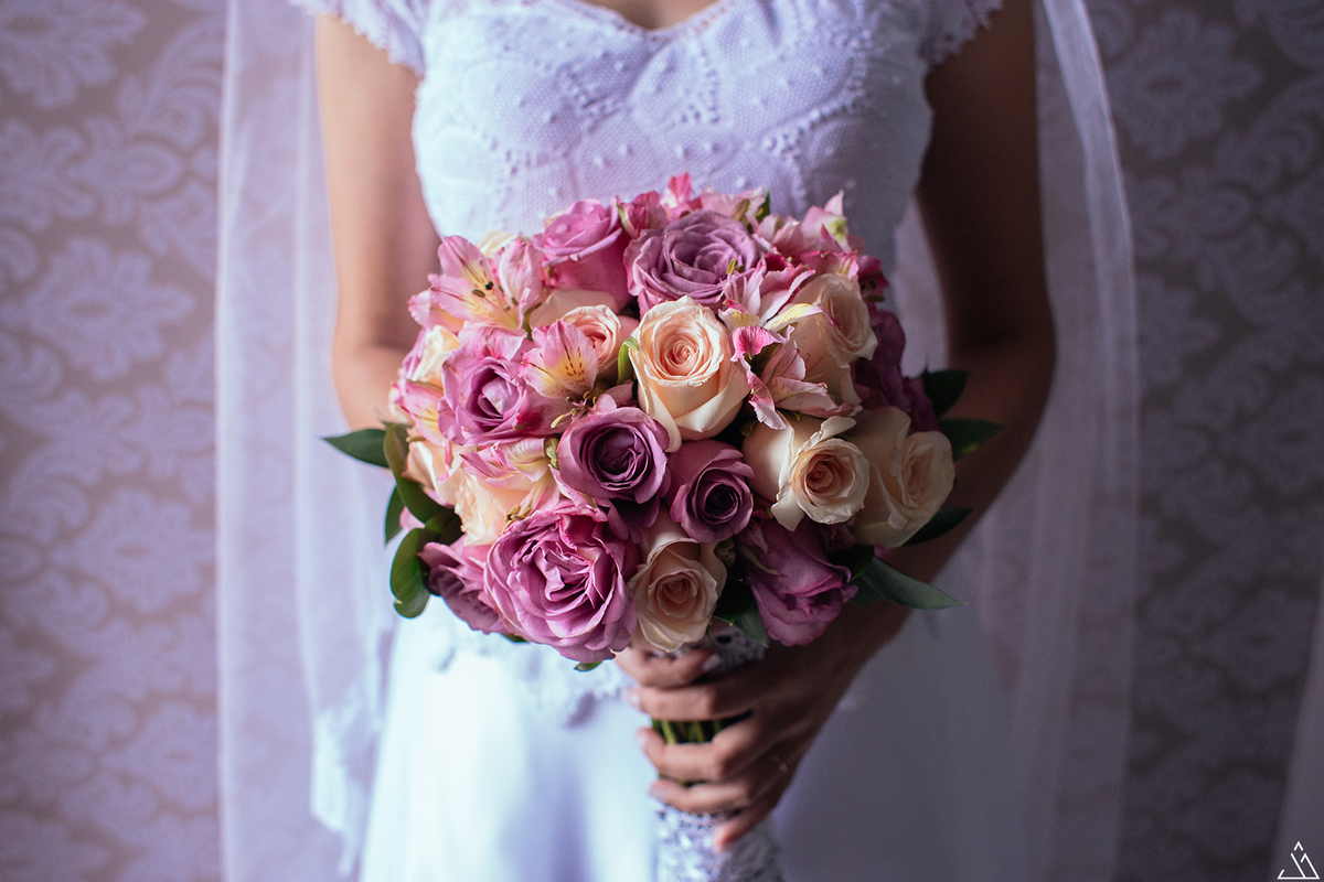 Making of da noiva no hotel vilage. Jessica Mendes fotografia de casamento, Vestido de noiva. Buquê de noiva.