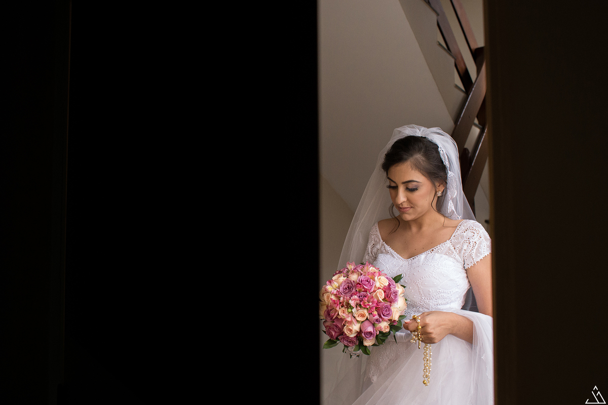 Making of da noiva no hotel vilage. Jessica Mendes fotografia de casamento, Vestido de noiva. Buquê de noiva.