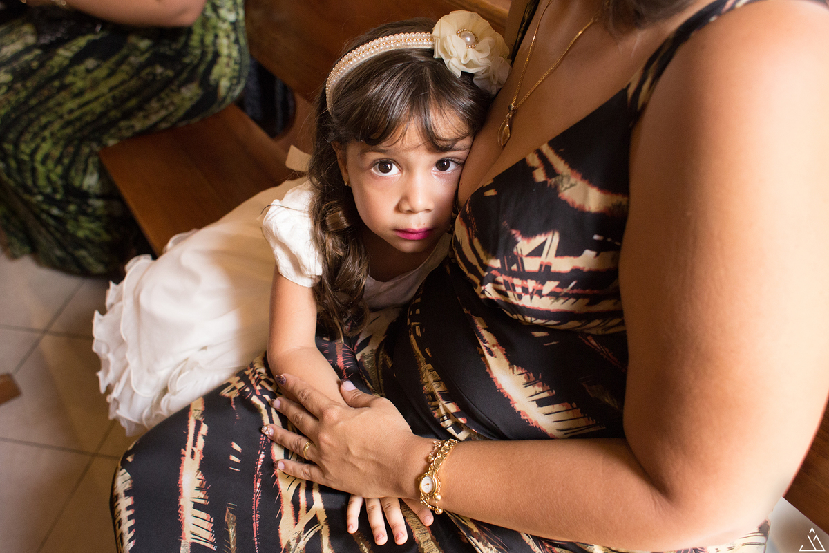Casamento de dia na igreja católica. Jessica Mendes fotografia de casamento. 