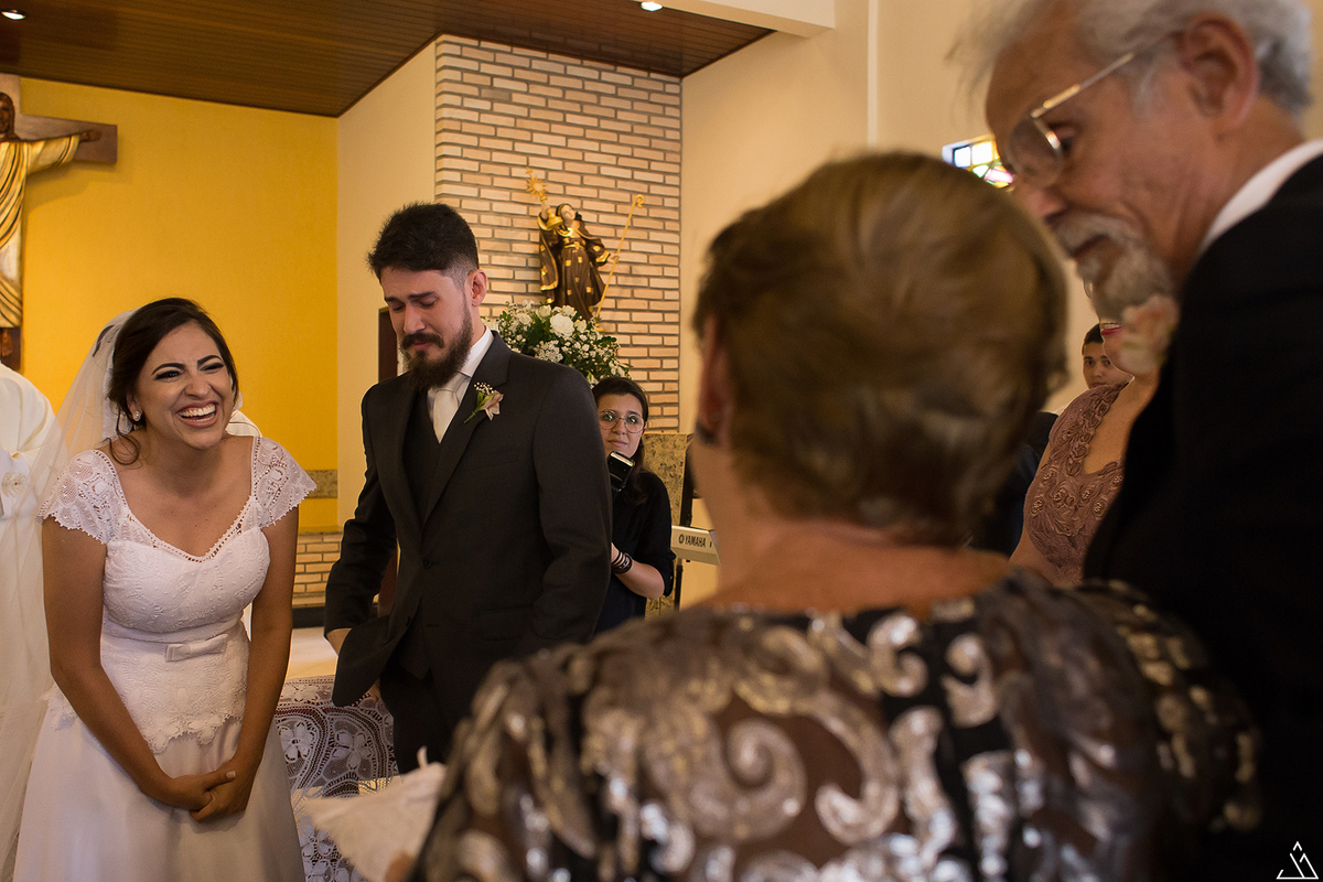Casamento de dia na igreja católica. Jessica Mendes fotografia de casamento. 