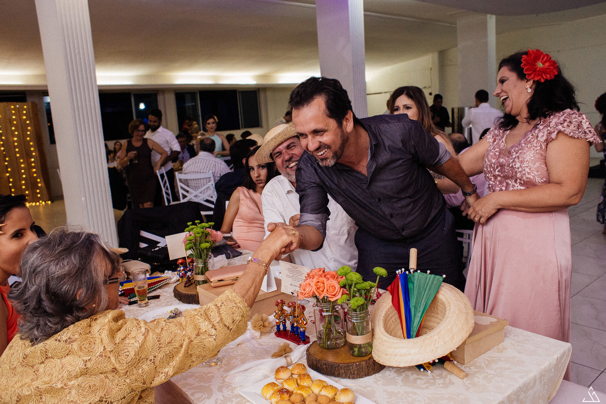 Jessica Mendes fotografia de casamento bárbara e itaguaraci. Fotógrafo de casamento em Pernambuco. Caruaru Recife. Jessica Mendes fotografia de casamento bárbara e itaguaraci. Fotógrafo de casamento em Pernambuco. Caruaru Recife.  AABB de caruaru - PE
