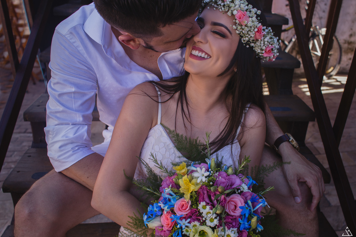 ensaio de pré casameno na praia de Porto de Galinha, Pernambuco. Fotógrafa profissional de casamentos Jessica mendes fotografia faz ensaio na praia com Casal Jordanna e Arnaldo no mês de março. Pre wedding. fotos de casal.