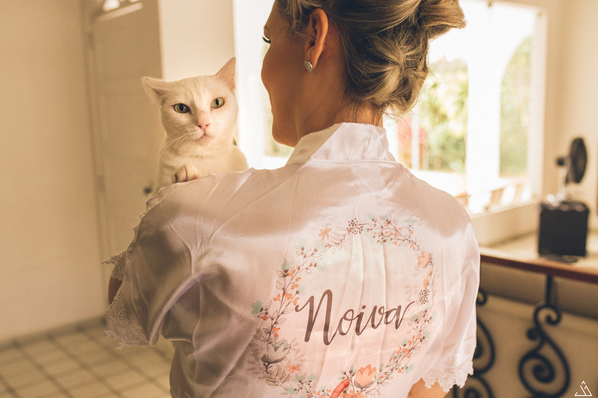 jessica mende fotografia. fotografo de casamento Gabi e leo recife-pe. making of da noiva, vestido de noiva, hobbie de noiva, gato