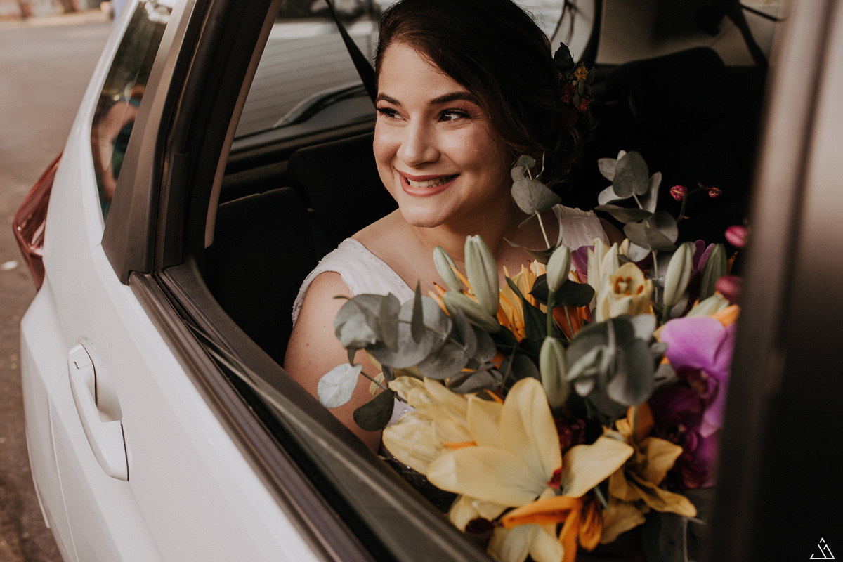 festa de casamento. fotógrafo de casamento em recife- PE. noivos tocando maracatu na festa de casamento