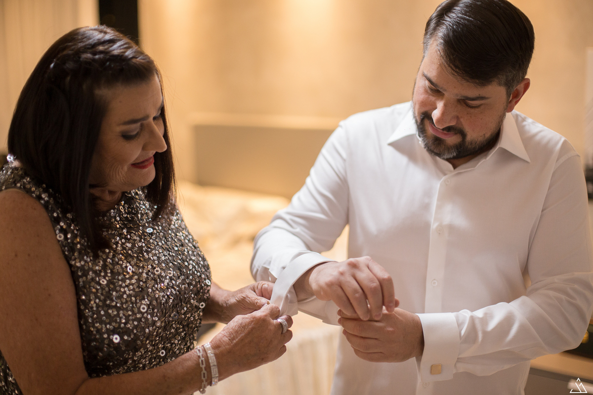 Fotografia de casamento Mari e André. Fotógrafo de casamento. Jessica Mendes Fotografia. Caruaru - PE. Igreja Nossa Senhora da Conceição. making of do noivo.