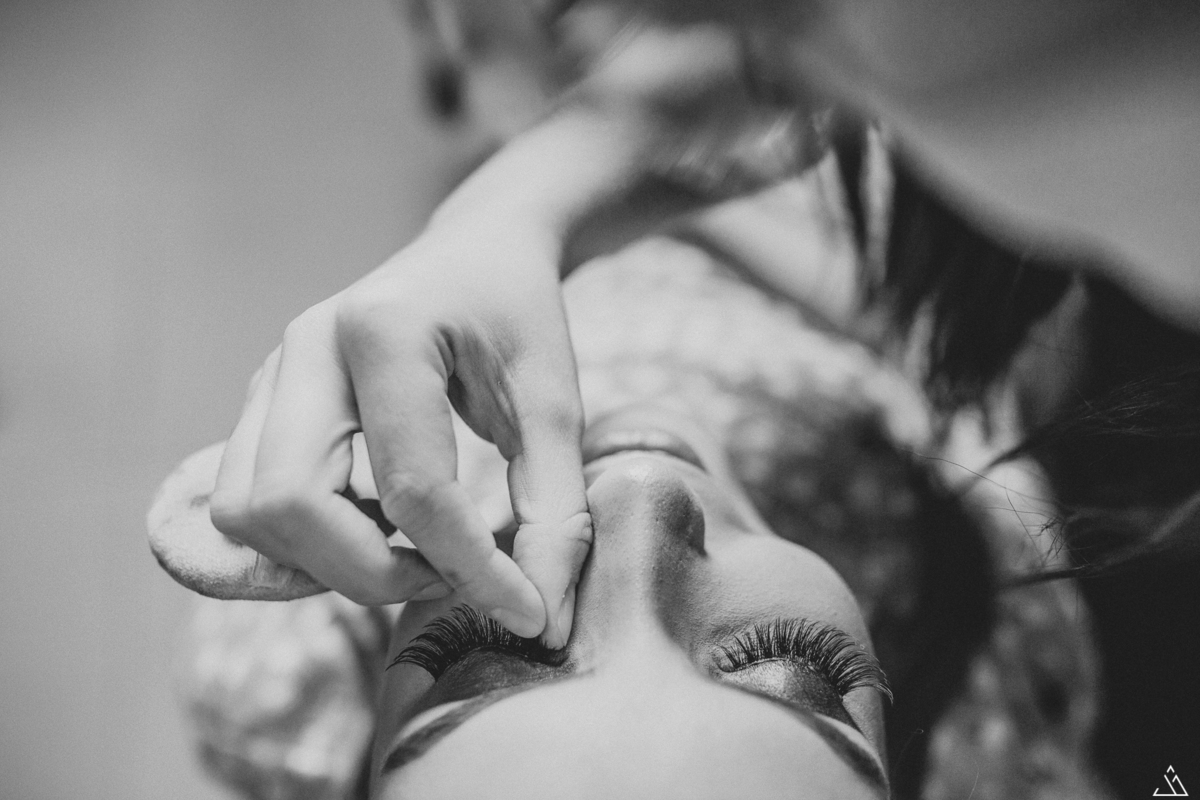 Fotografia de casamento Mari e André. Fotógrafo de casamento. Jessica Mendes Fotografia. Caruaru - PE. Igreja Nossa Senhora da Conceição. Making of da noiva.