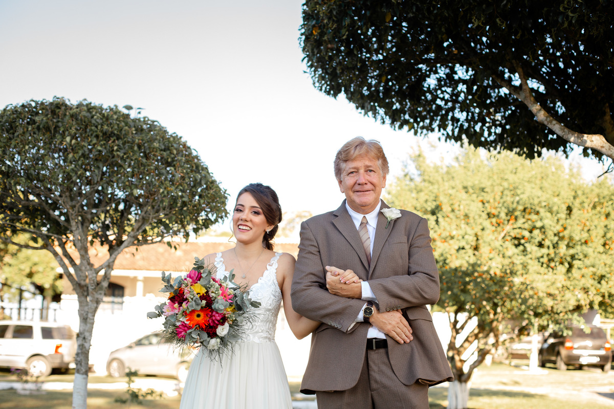 Jessica Mendes fotografia. fotos de  casamento no campo de dia.  Fotógrafa de casamento em Recife e região. Fotógrafo de casamento em Recife, Caruaru e Região. Cerimônia religiosa evangélica no campo.