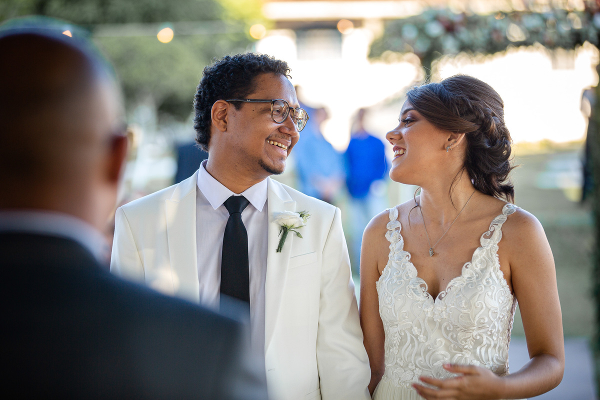 Jessica Mendes fotografia. fotos de  casamento no campo de dia.  Fotógrafa de casamento em Recife e região. Fotógrafo de casamento em Recife, Caruaru e Região. Cerimônia religiosa evangélica no campo
