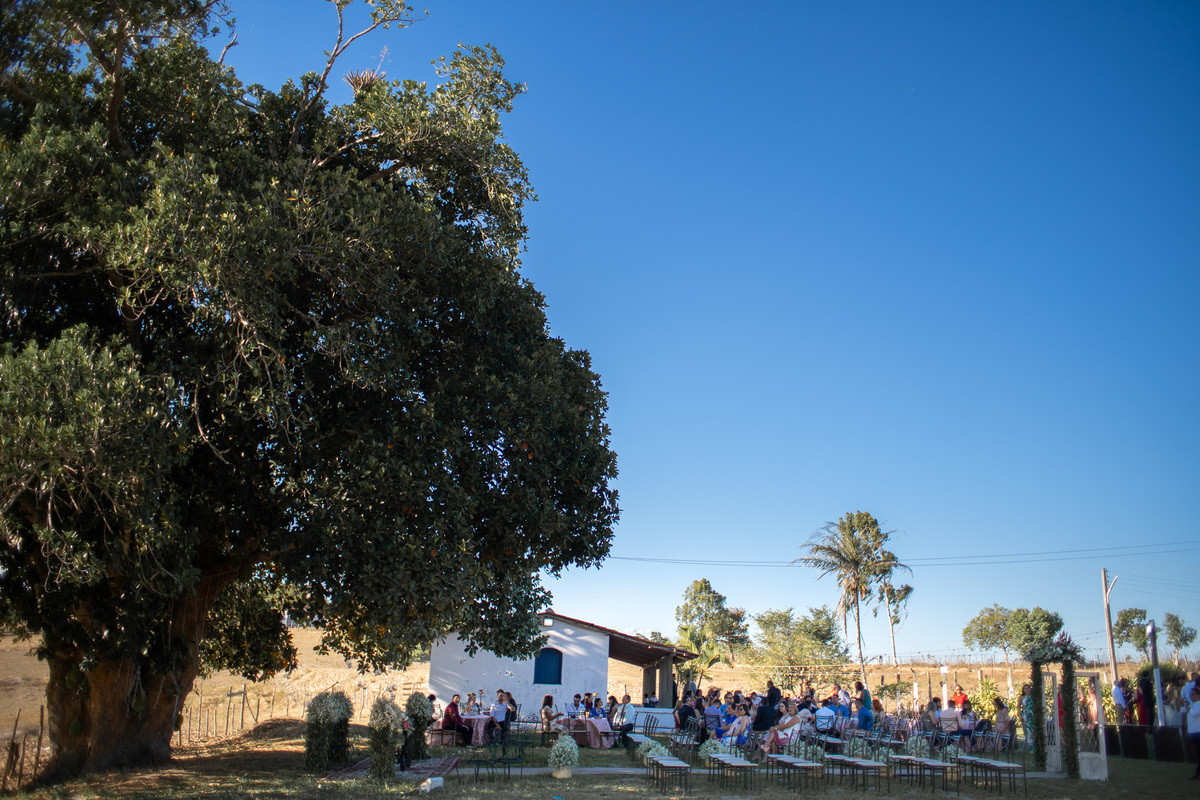 Jessica Mendes fotografia. fotos de  casamento no campo de dia.  Fotógrafa de casamento em Recife e região. Fotógrafo de casamento em Recife, Caruaru e Região. Cerimônia religiosa evangélica no campo.
