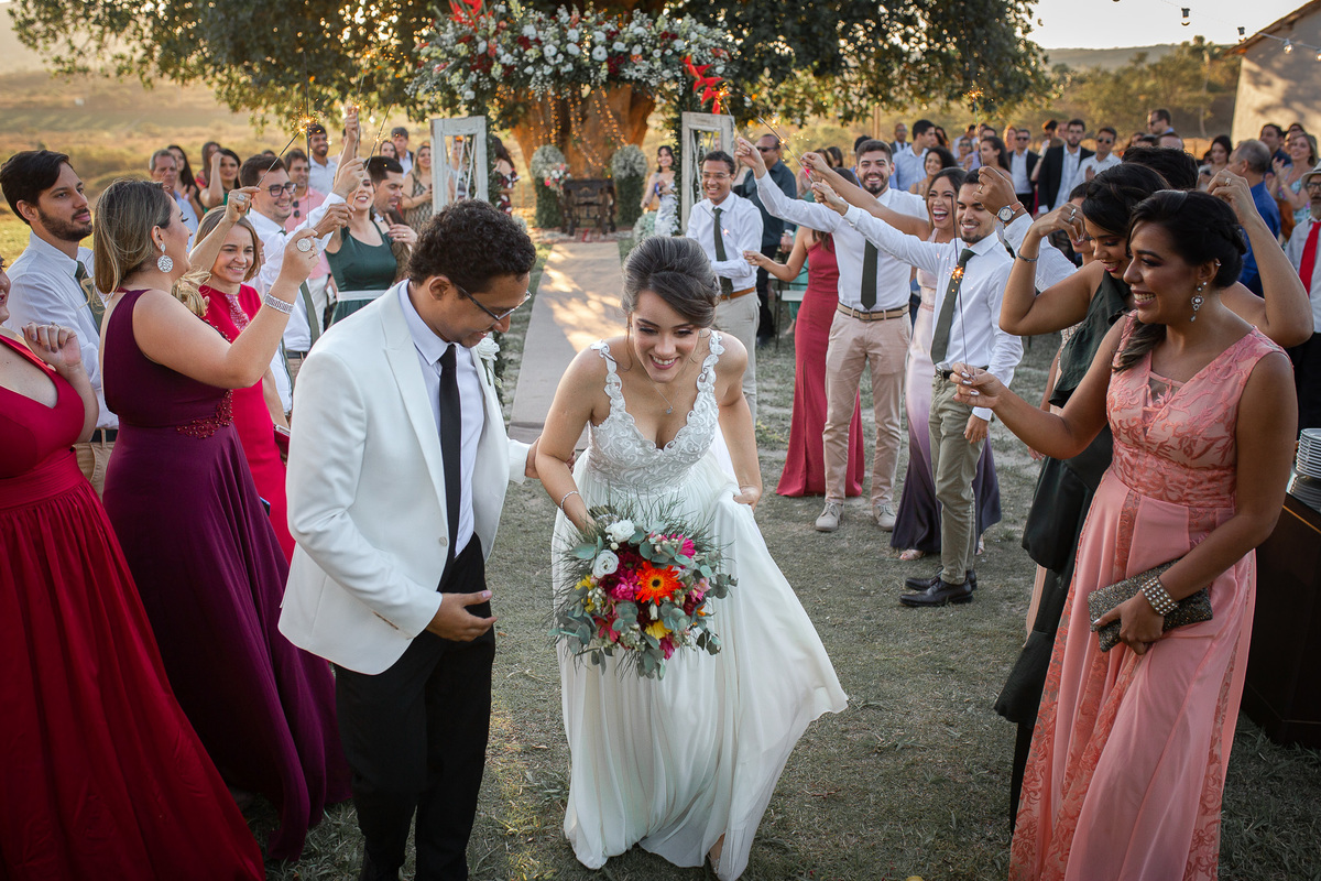 Jessica Mendes fotografia. fotos de  casamento no campo de dia.  Fotógrafa de casamento em Recife e região. Fotógrafo de casamento em Recife, Caruaru e Região. Cerimônia religiosa evangélica no campo