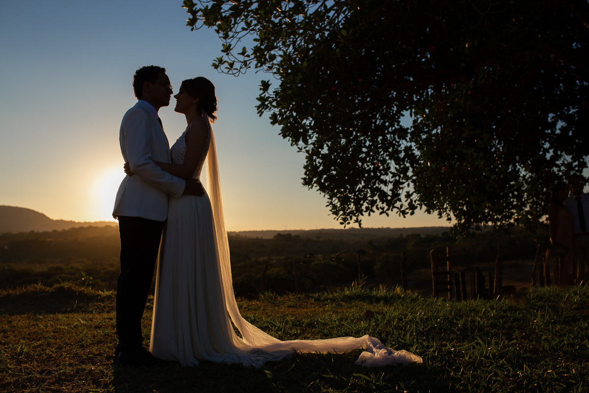 Jessica Mendes fotografia. fotos de  casamento no campo de dia.  Fotógrafa de casamento em Recife e região. Fotógrafo de casamento em Recife, Caruaru e Região. Cerimônia religiosa evangélica no campo