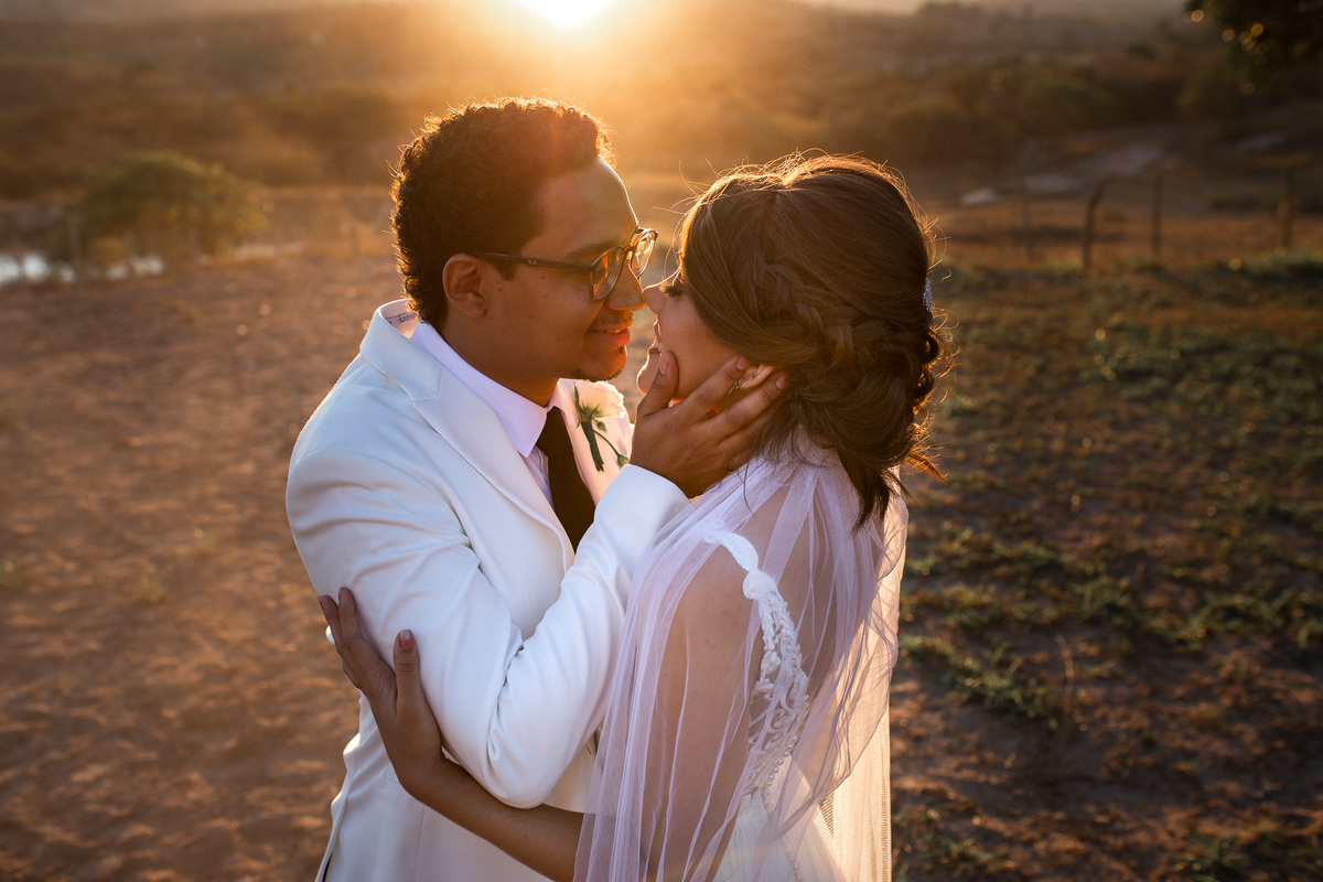Jessica Mendes fotografia. fotos de  casamento no campo de dia.  Fotógrafa de casamento em Recife e região. Fotógrafo de casamento em Recife, Caruaru e Região. Cerimônia religiosa evangélica no campo