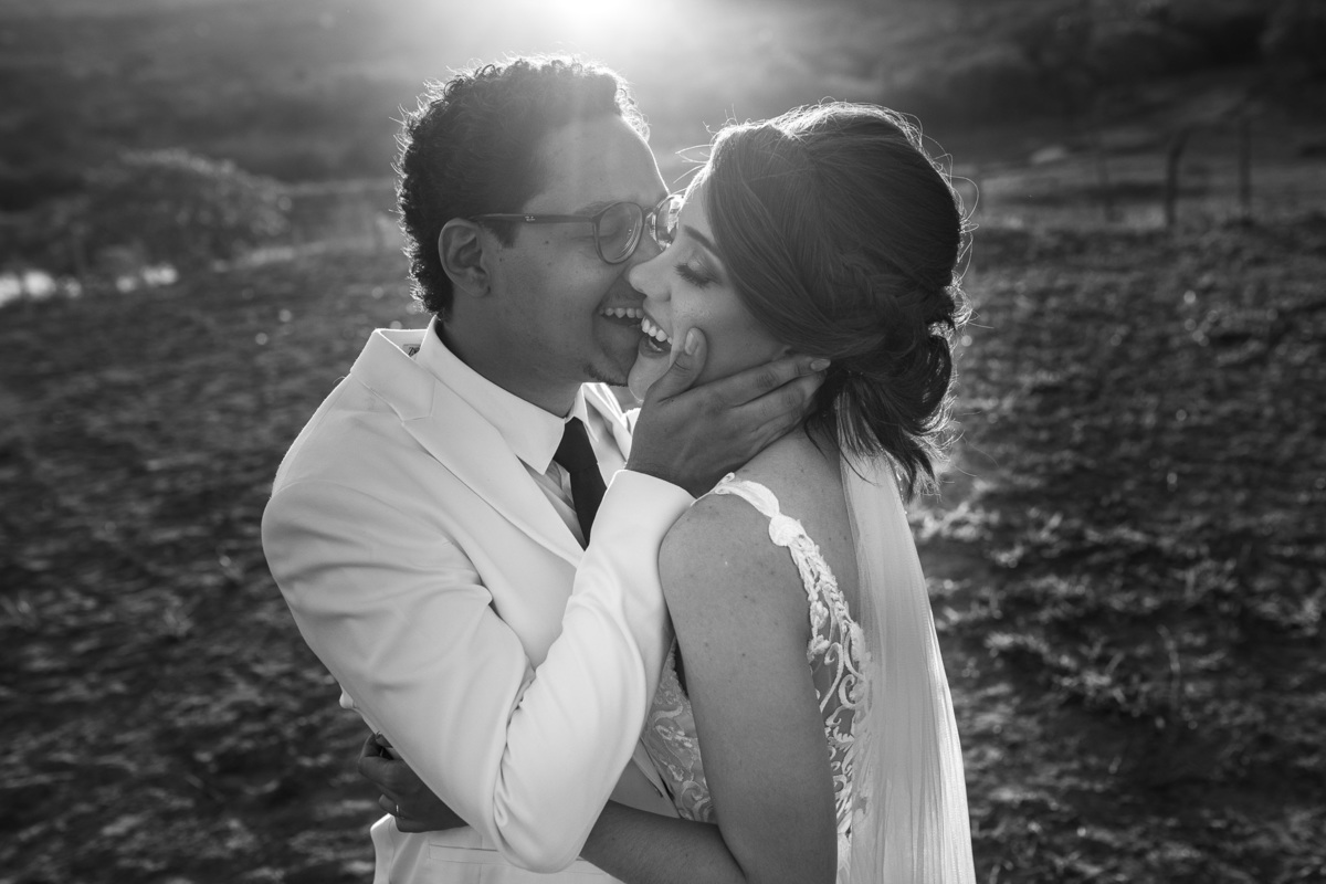 Jessica Mendes fotografia. fotos de  casamento no campo de dia.  Fotógrafa de casamento em Recife e região. Fotógrafo de casamento em Recife, Caruaru e Região. Cerimônia religiosa evangélica no campo