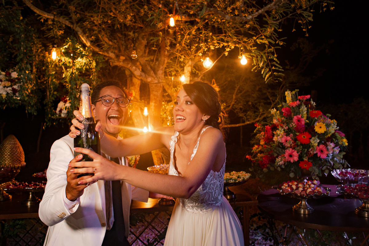 Jessica Mendes fotografia. fotos de  casamento no campo de dia.  Fotógrafa de casamento em Recife e região. Fotógrafo de casamento em Recife, Caruaru e Região. Cerimônia religiosa evangélica no campo