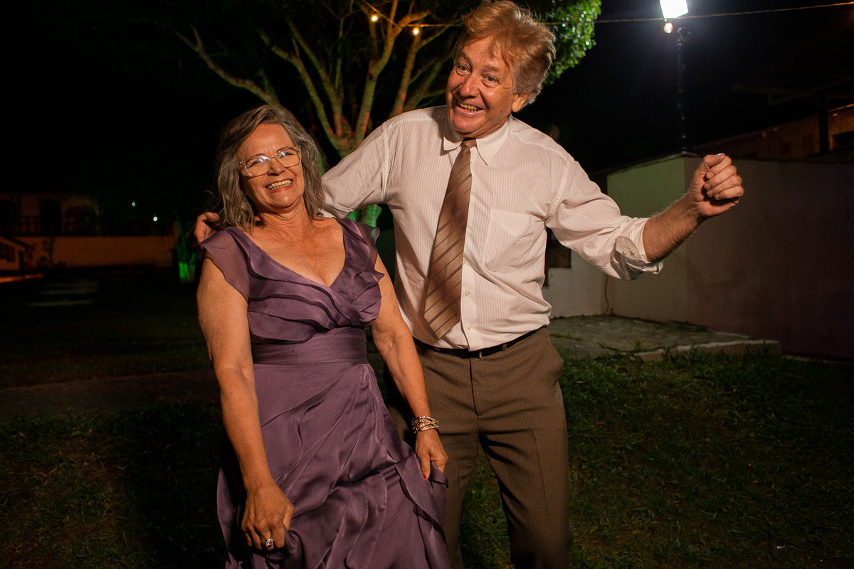 Jessica Mendes fotografia. fotos de  casamento no campo de dia.  Fotógrafa de casamento em Recife e região. Fotógrafo de casamento em Recife, Caruaru e Região. Cerimônia religiosa evangélica no campo