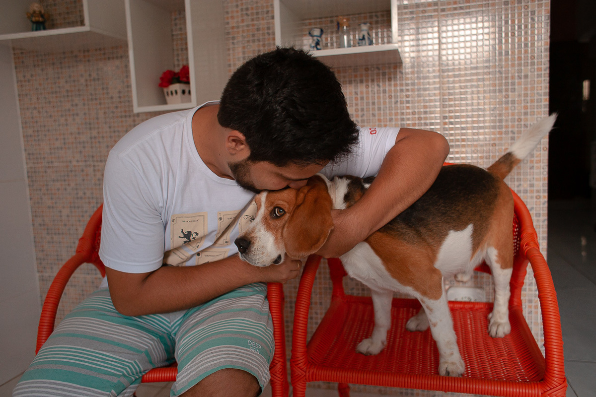 fotografia de casamento. Jessica Mendes fotografia. fotógrafa de casamento em Recife, caruaru e região. making of do noivo com seu cachorro.