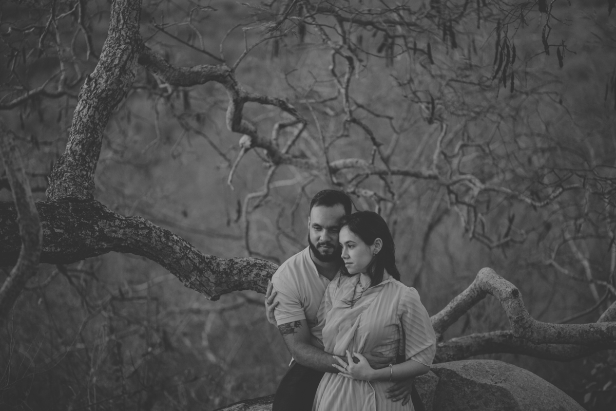 ensaio de casal na cidade de Triundo-PE. Fotos de pré casamento em Pernambuco. Jessica mendes fotografia. fotos de casal na fazenda.