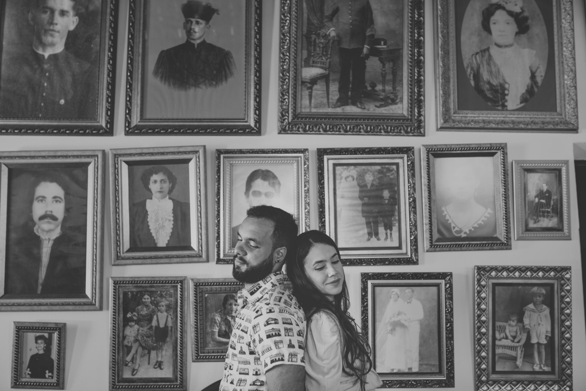 ensaio de casal na cidade de Triundo-PE. Fotos de pré casamento em Pernambuco. Jessica mendes fotografia. Caretas de triunfo- PE no carnaval. Roupa de careta pernambuco.