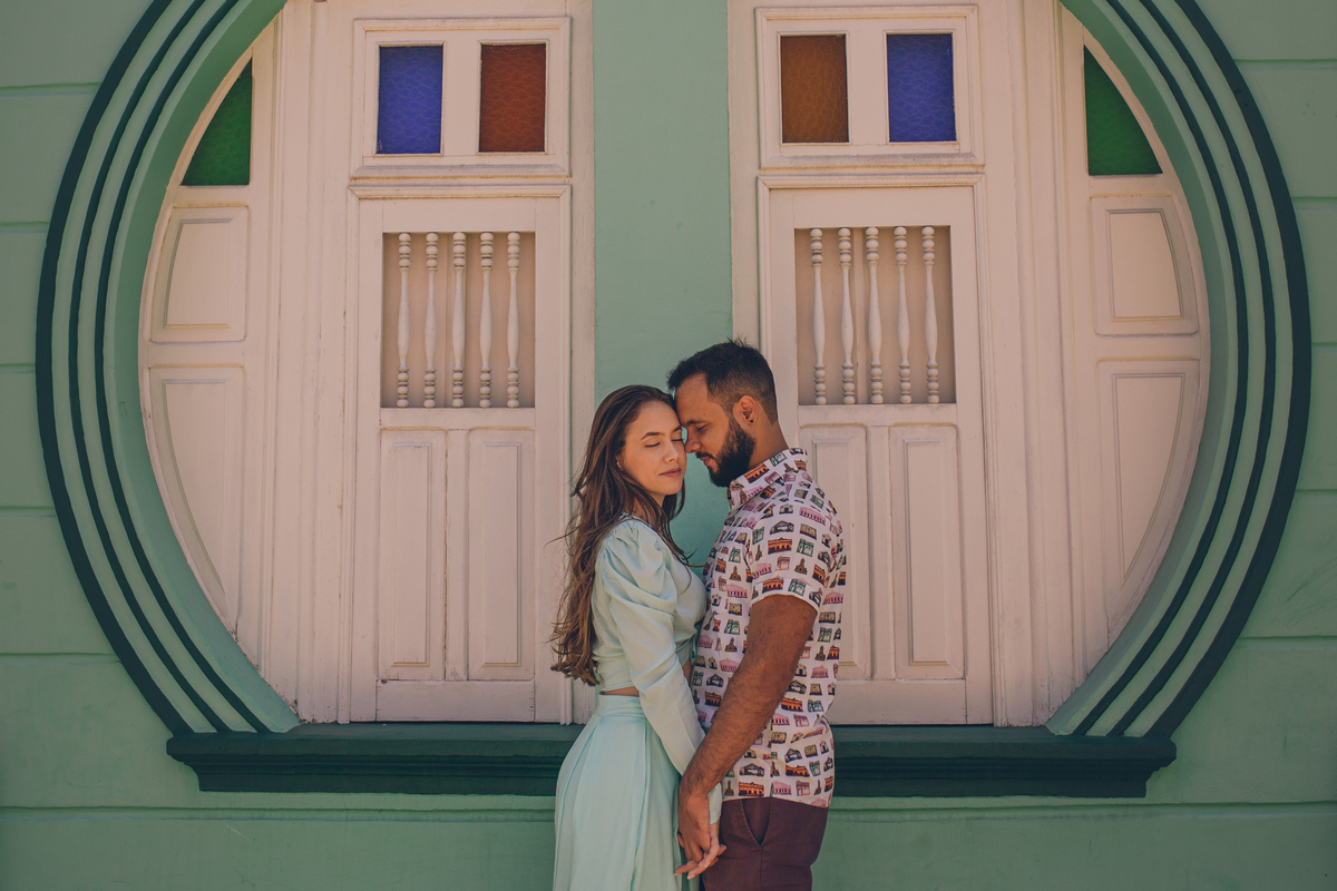 ensaio de casal na cidade de Triundo-PE. Fotos de pré casamento em Pernambuco. Jessica mendes fotografia. Caretas de triunfo- PE no carnaval. Roupa de careta pernambuco.