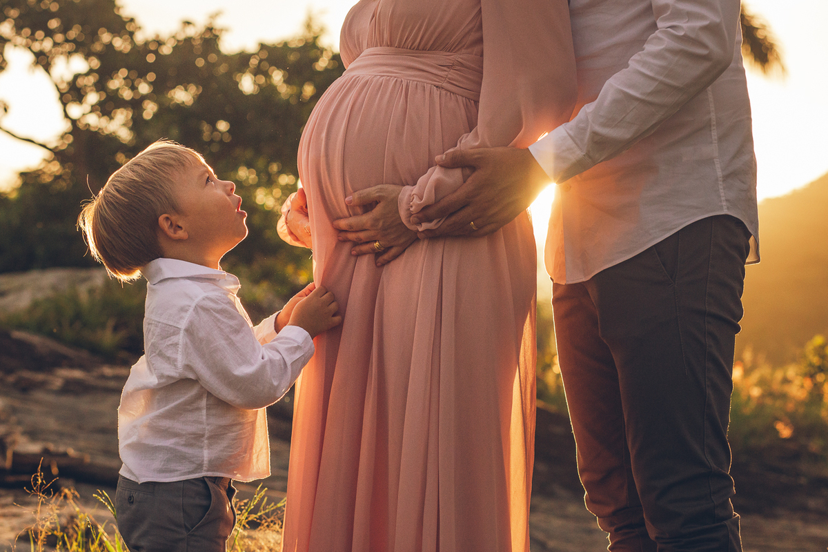 ensaio de família no pôr do sol. Jessica Mendes Fotografia. 