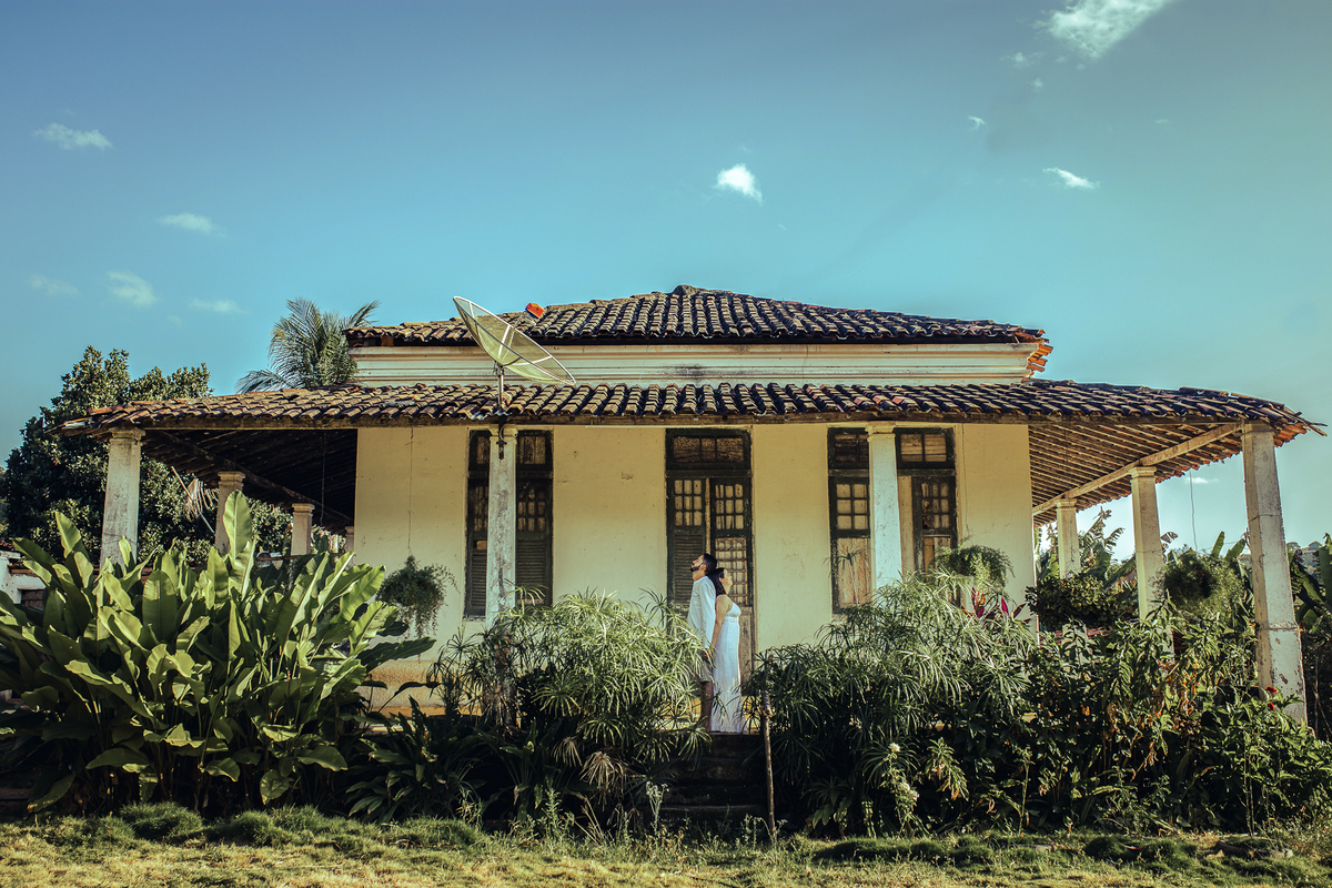 casa na fazendo. ensaio de pre casamento do casal Iago e Dani.