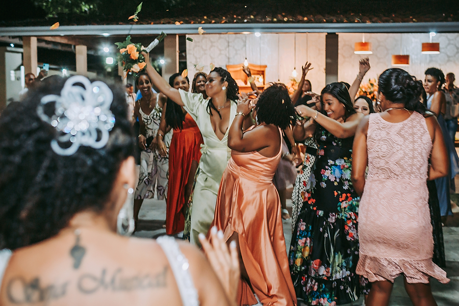 pagando peitinho na hora do buque