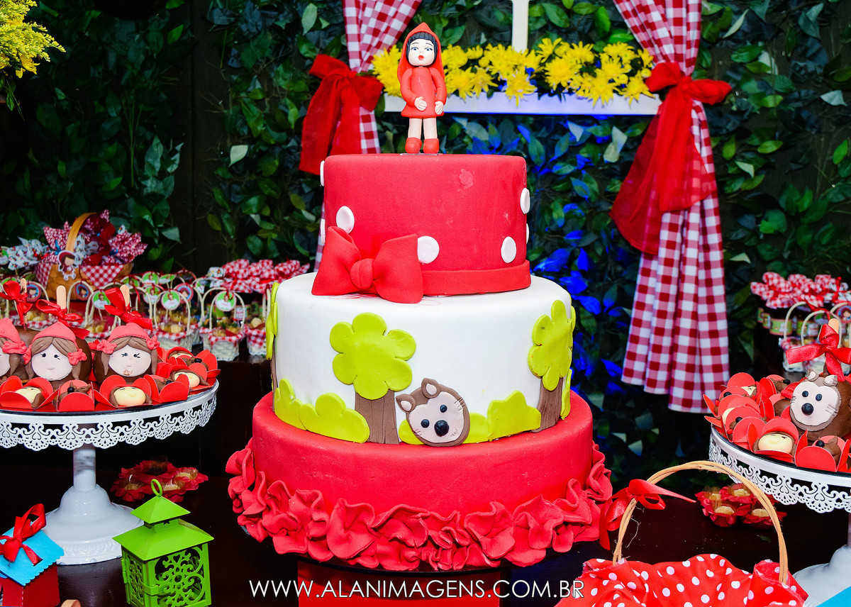 festa de 1 ano decoração chapeuzinho vermelho fotos alan lira