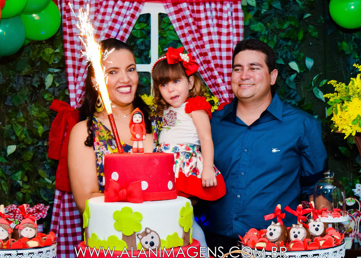 festa de 1 ano decoração chapeuzinho vermelho fotos alan lira