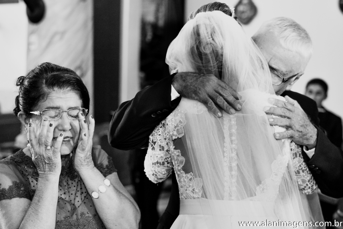 vestidodenoiva_decoraçãodecasamento_noivasparaíba_fotosdecasamentos_alanimagens_guarabirapb_paparazzimania_fotografoguarabiraPB_fotosdesertãozinhoPB_fotosdebananeiraspb_fotosdaparaíra_casamentosemguarabira_decoraçãodecasamento_fotosdelagoadedentropb_fotos