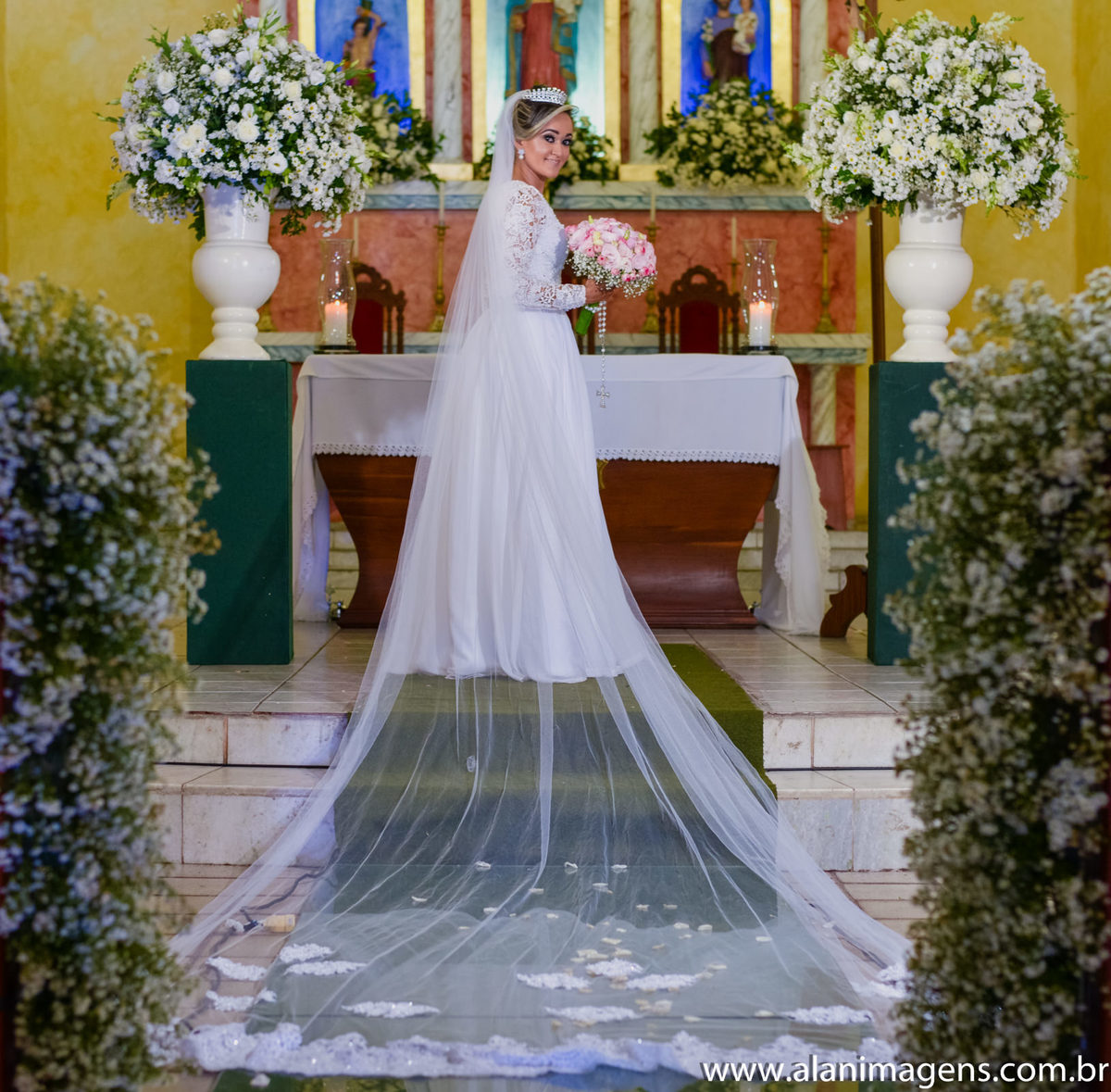 vestidodenoiva_decoraçãodecasamento_noivasparaíba_fotosdecasamentos_alanimagens_guarabirapb_paparazzimania_fotografoguarabiraPB_fotosdesertãozinhoPB_fotosdebananeiraspb_fotosdaparaíra_casamentosemguarabira_decoraçãodecasamento_fotosdelagoadedentropb_fotos