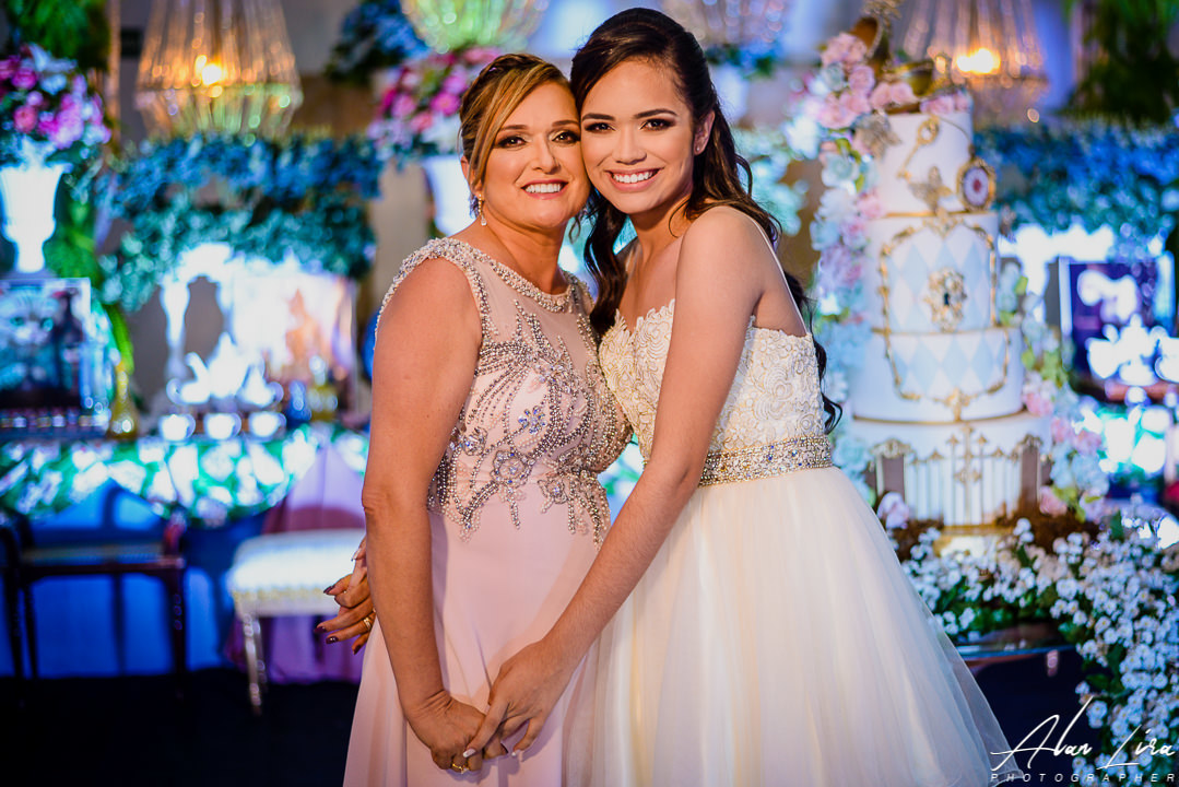 guarabira_maisondemel_15anos_fotosdecasamento_paparazimania_fotografoemguarabira_alanlirafotografo_casamentoaoarlivre_noivaemguarabira_fotosbananeirapb_casamentoembananeiras_fotosdebelémpb_debutante_book_15ano_fotosdenoivas_pb_recife