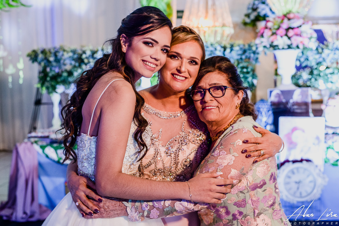 guarabira_maisondemel_15anos_fotosdecasamento_paparazimania_fotografoemguarabira_alanlirafotografo_casamentoaoarlivre_noivaemguarabira_fotosbananeirapb_casamentoembananeiras_fotosdebelémpb_debutante_book_15ano_fotosdenoivas_pb_recife