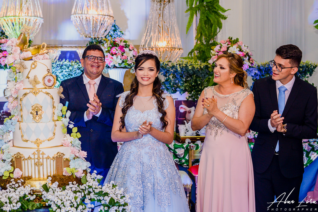 guarabira_maisondemel_15anos_fotosdecasamento_paparazimania_fotografoemguarabira_alanlirafotografo_casamentoaoarlivre_noivaemguarabira_fotosbananeirapb_casamentoembananeiras_fotosdebelémpb_debutante_book_15ano_fotosdenoivas_pb_recife