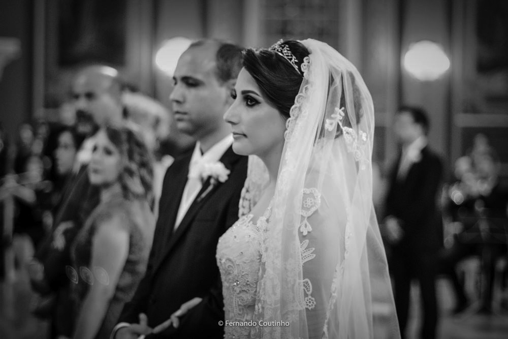 momento da meditacao do casametno dos noivos fotografdo pelo fotografo autoral de casamento fernando coutinho que fotografa fotografias autoral de casamento em campinas e regiao