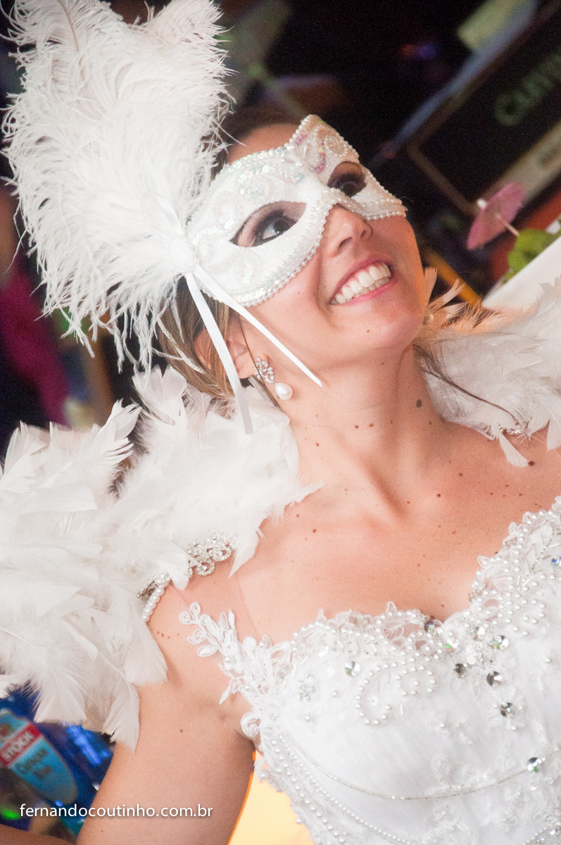 Balada, festa animada, festa de casamento, adereços de casamento, Dança do casal, valsa dos noivos, valsa do casal, coreografia dos noivos, Bride and groom, beijo dos noivos, beijo de casamento, ensaio dos noivos, pre wedding, ensaio casal, 