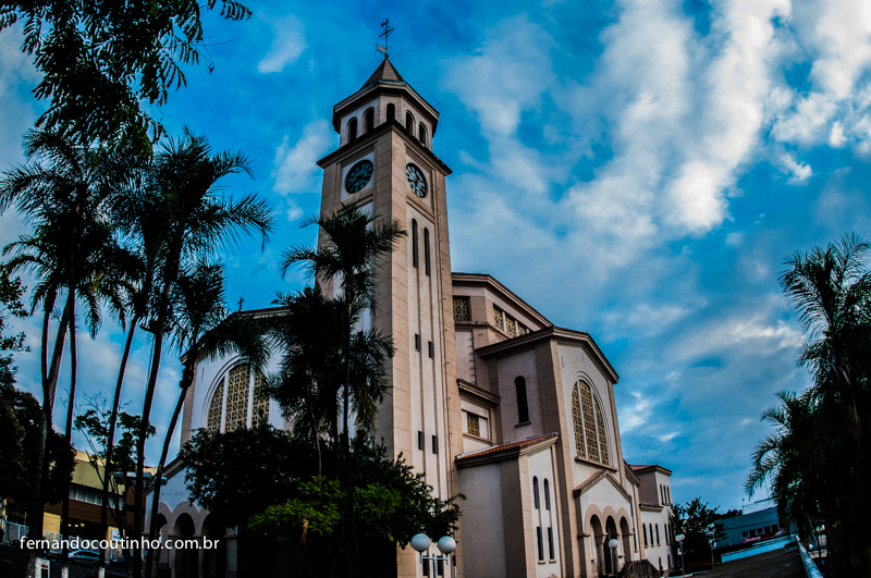 Cerimonial Rafael Alves, Cidade de Itapira, Ceu azul, dia lindo, Igreja de Itapira, detalhe de casamento,Making of noiva, Casamento em Itapira, Matriz de Itapira, Tenis Clube de Itapira,fernando coutinho, fotografia de casamento, fotografo de casamento, f