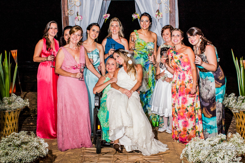 Fotos de familia, fotos protocolares, fotos de padrinhos, fotos dos pais, fotos com amigos, fotos com irmaos, fotos com avos,beijo dos noivos, kiss bride, bride and groom, saida do casal, saida dos noivos, lua de mel,Casamento na praia, casamento no por d